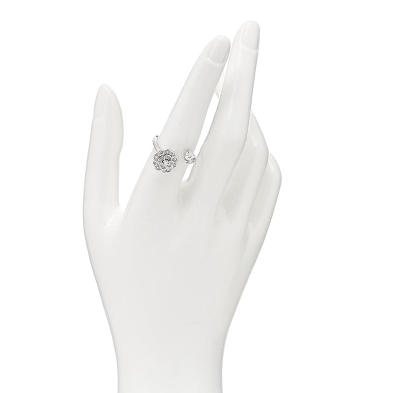 Chanel Diamond Camelia Precieux Ring - 18K White Gold