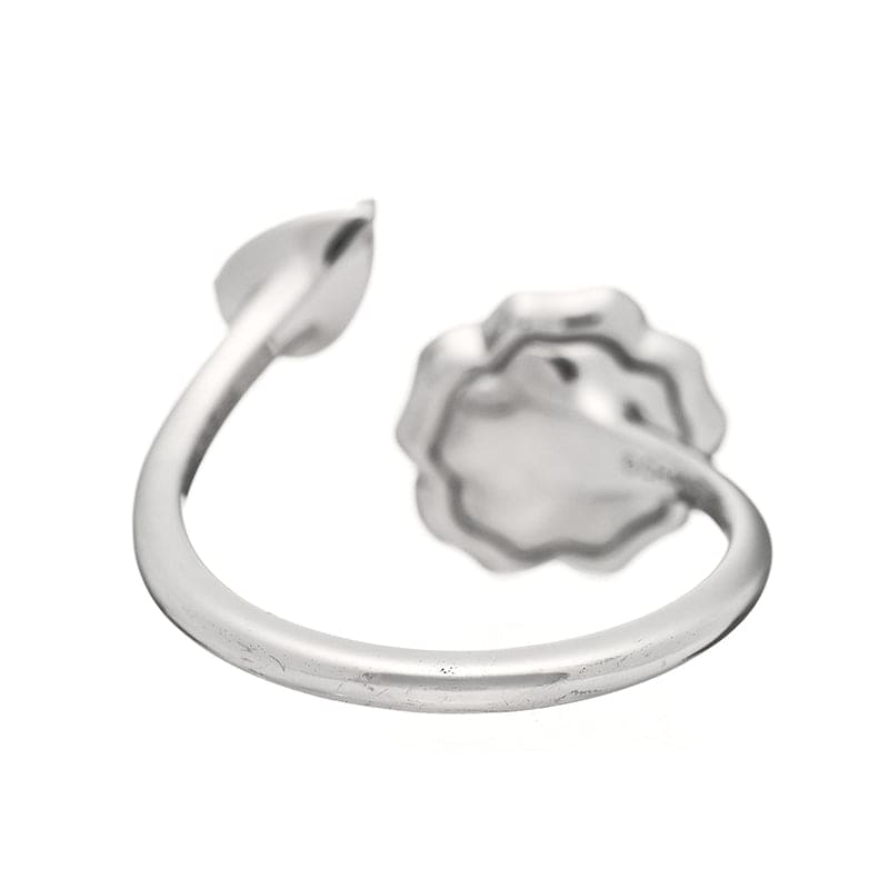 Chanel Diamond Camelia Precieux Ring - 18K White Gold