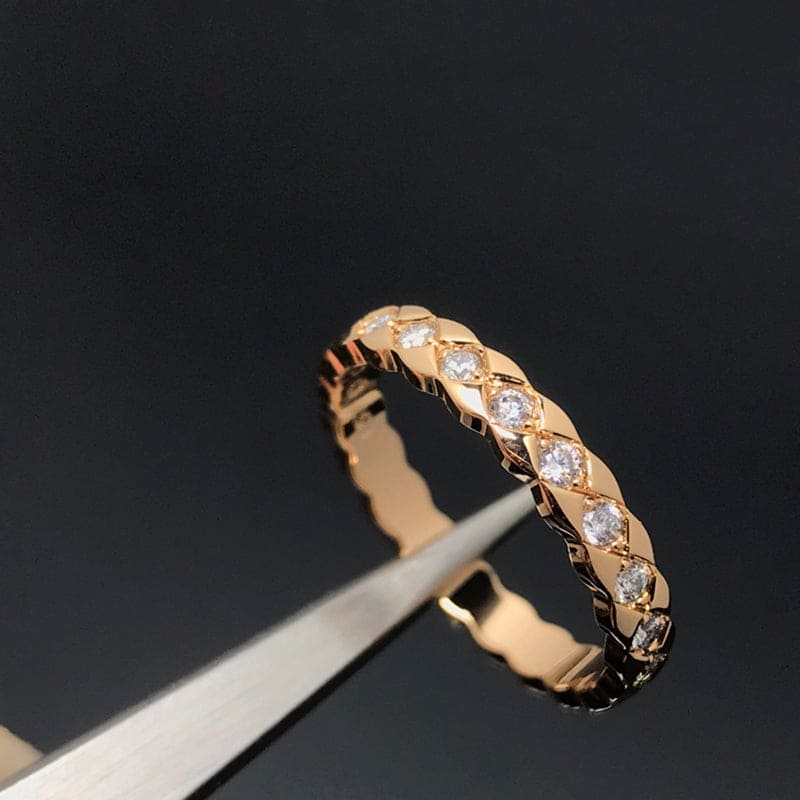 Chanel Coco Crush Mini Diamond Ring - 18K Gold