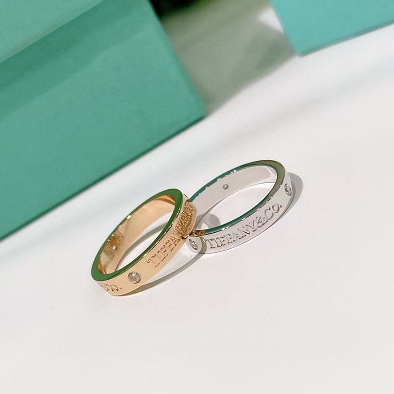 Wedding Ring - 18K White Gold