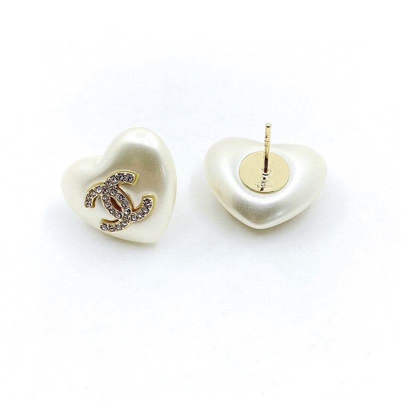 Chanel Pearl Heart Earrings - 18K Yellow Gold