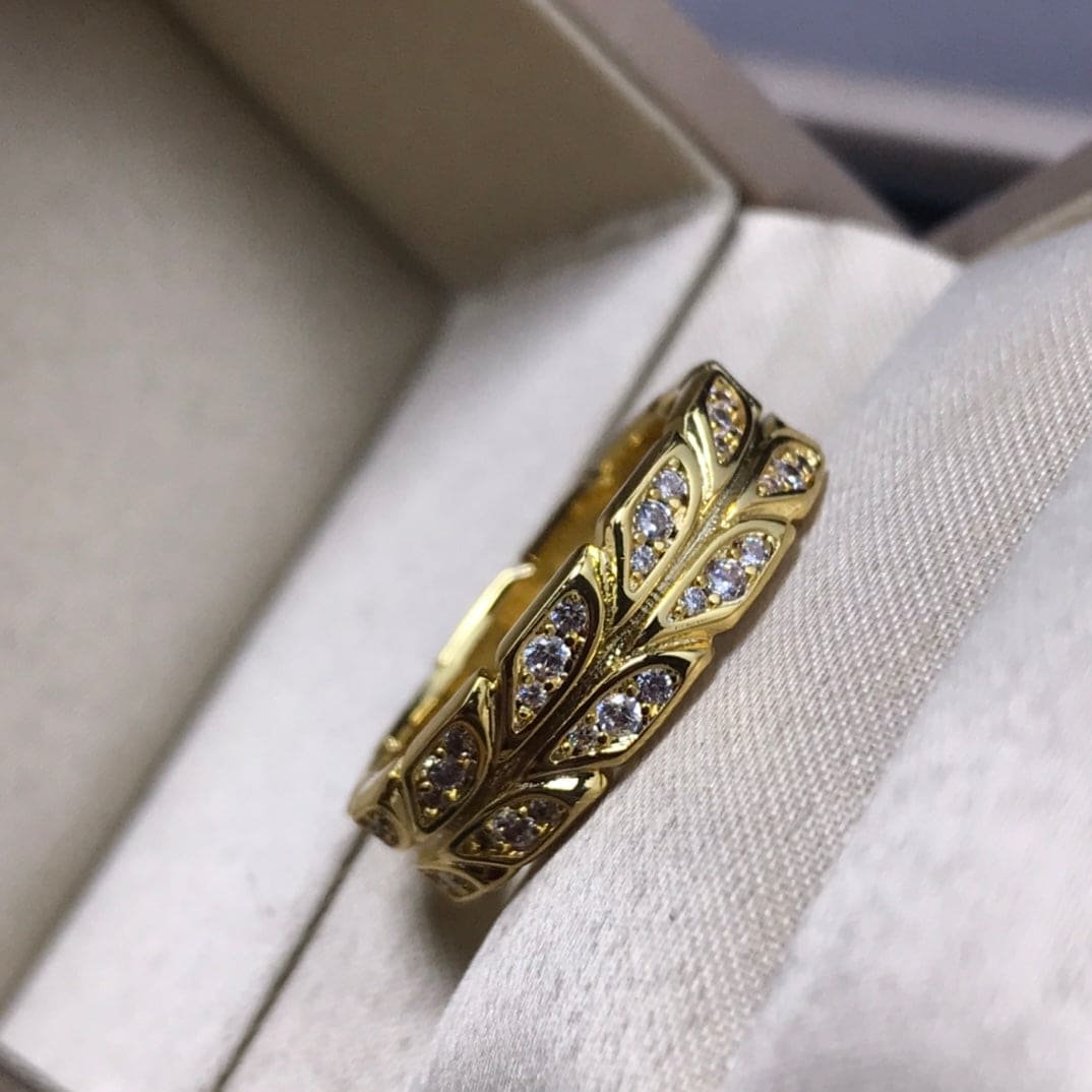 Victoria Vine Ring - 18K Yellow Gold