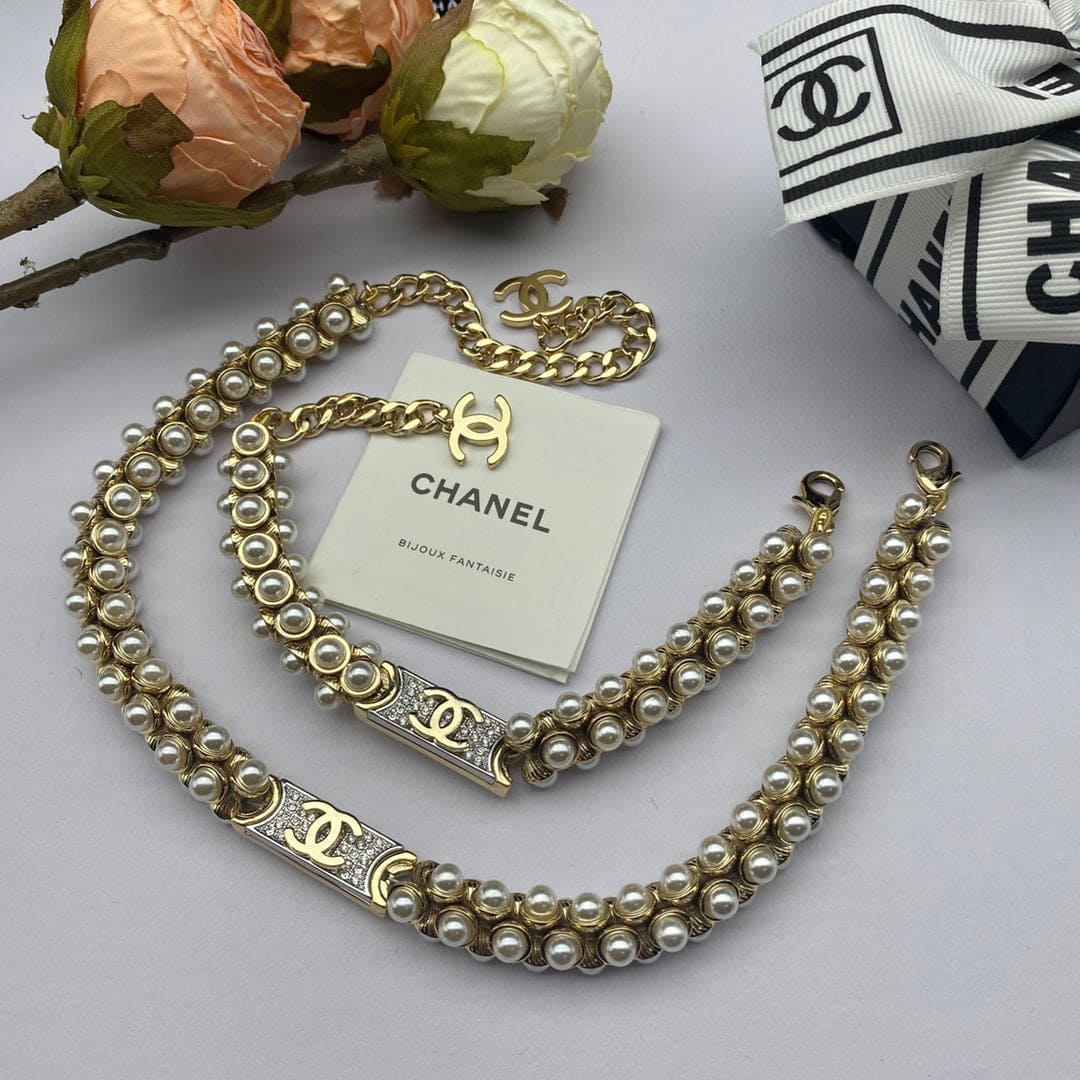Chanel Pearls Chain Necklace