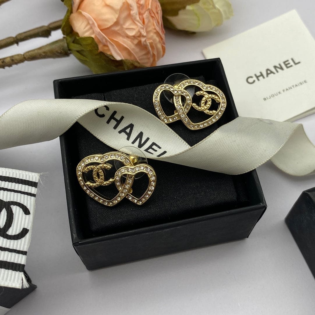 Chanel Heart Diamond Earrings - 1.8 cm Height - 18K Yellow Gold
