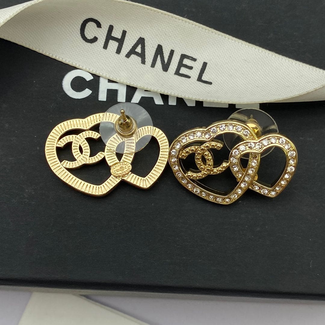 Chanel Heart Diamond Earrings - 1.8 cm Height - 18K Yellow Gold