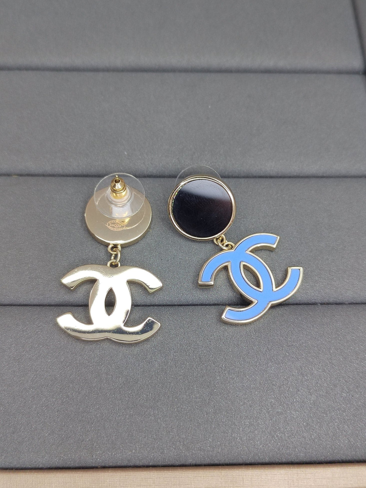 Chanel Classic Blue Dangle Earrings - 18K Yellow Gold