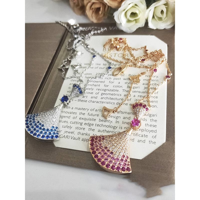 Bvlgari DIVAS' DREAM Blue Moissanite Necklace - 18K Gold