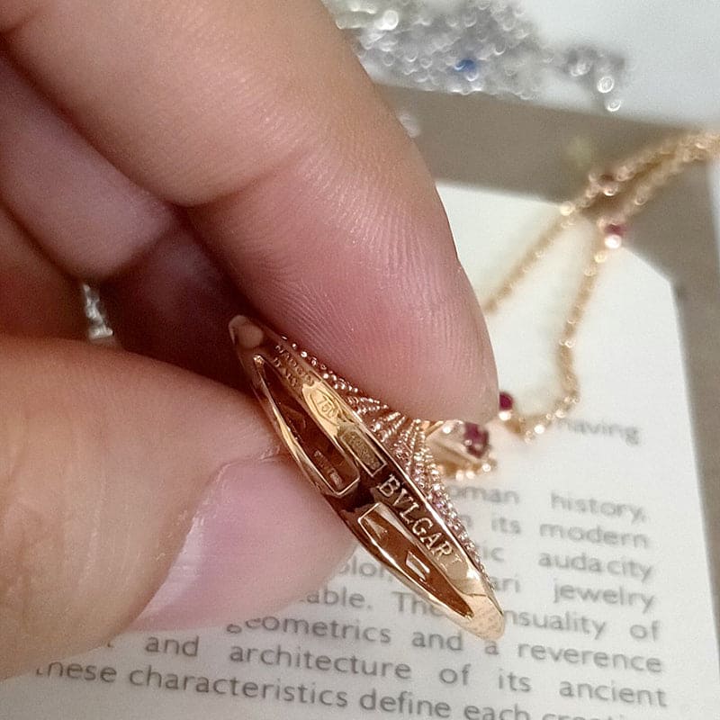 Bvlgari DIVAS' DREAM Pink Moissanite Necklace - 18K Gold