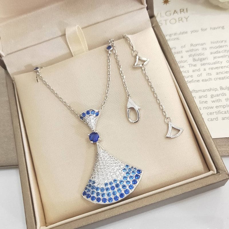 Bvlgari DIVAS' DREAM Blue Moissanite Necklace - 18K Gold