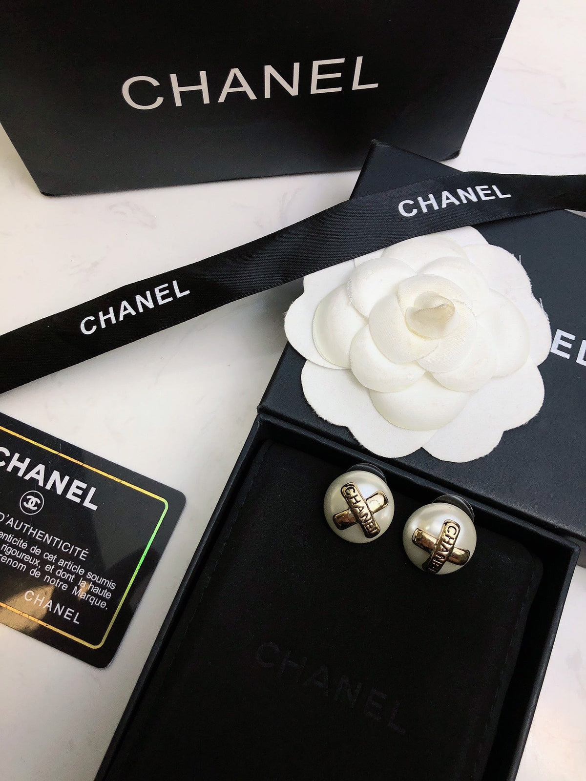 Chanel Pearl Earrings - 18K Yellow Gold
