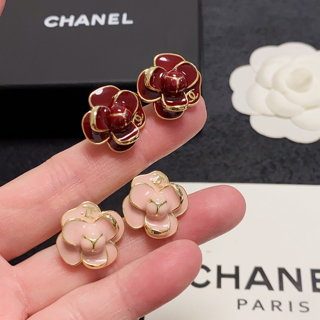 Chanel Camellia Earrings - 18K Yellow Gold