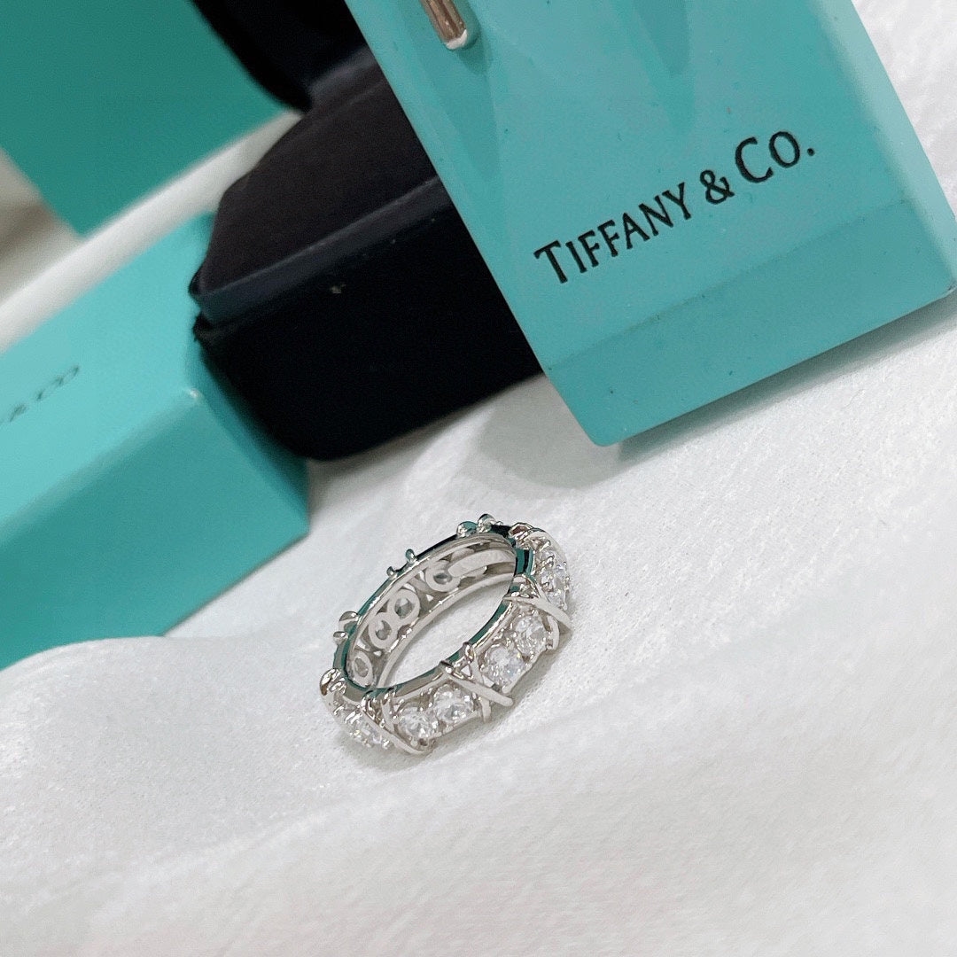 Tiffany Schlumberger Eighteen Stone Ring - 18K White Gold