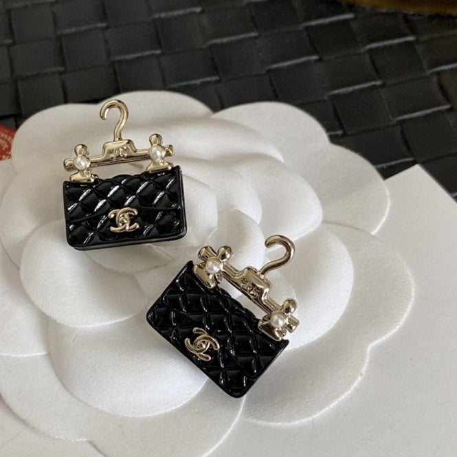 Chanel Classic Bag Pendant Earrings - 18K Yellow Gold