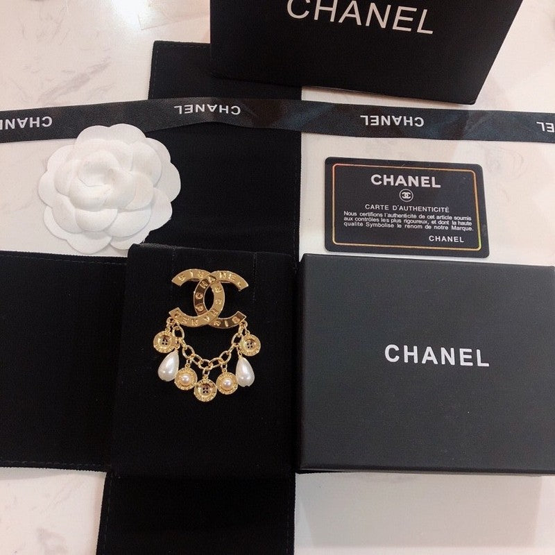 Chanel Pearl Pendant Brooch