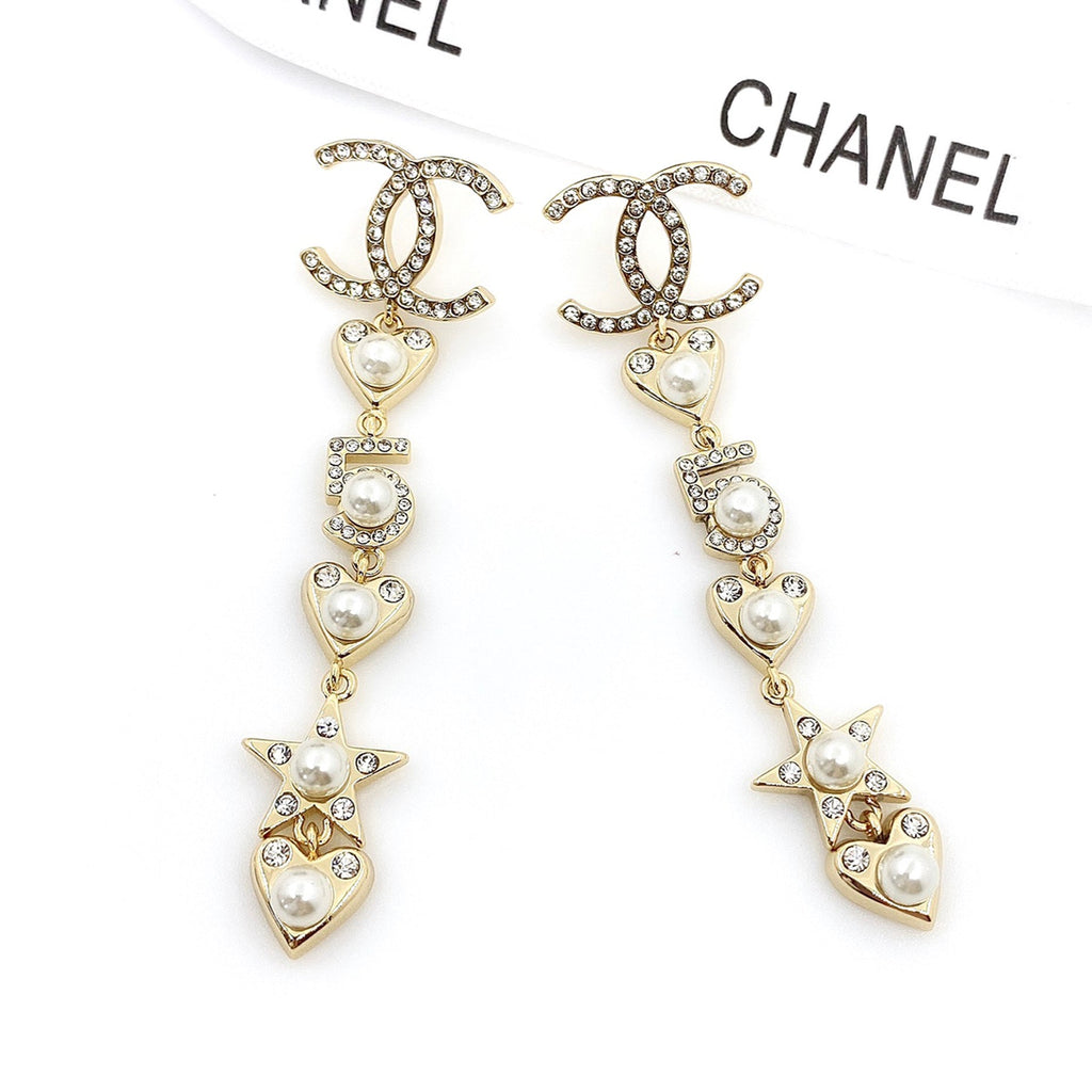 Chanel Pearl Heart Earrings - 18K Yellow Gold