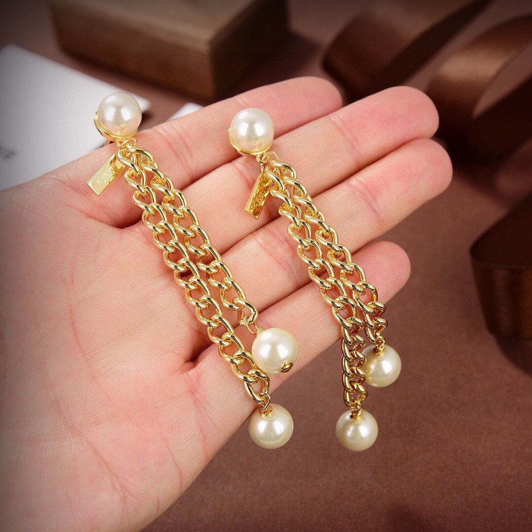 Celine Triomphe Chain Pearl Earrings - 18K Yellow Gold