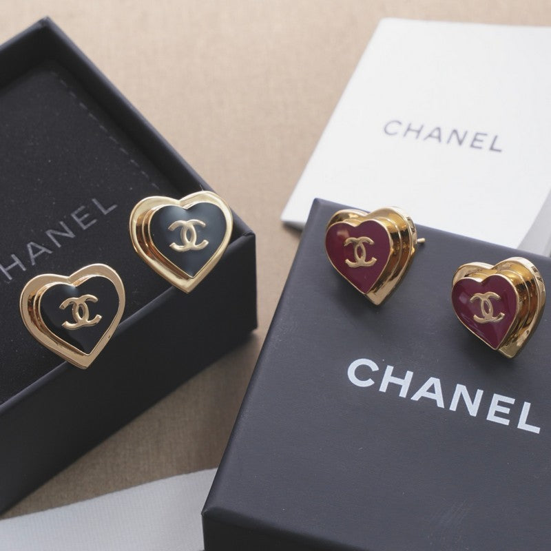 Chanel Black & Red Heart Earrings - 1.75 cm Height - 18K Yellow Gold