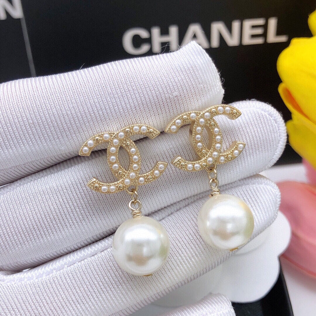 Chanel Pearl Drop Earrings - 18K Yellow Gold