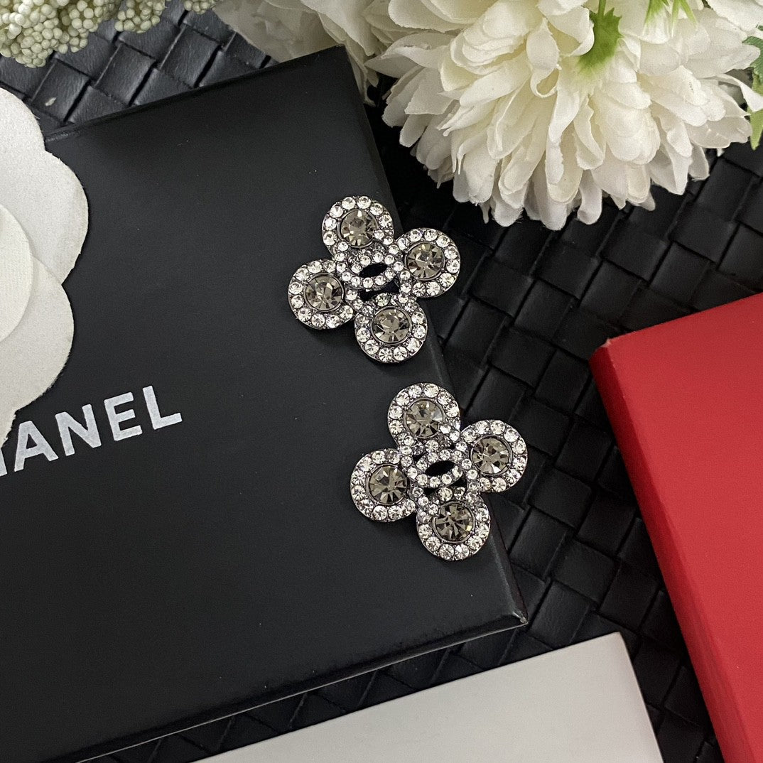 Chanel Flower Crystal Earrings - 18K White Gold