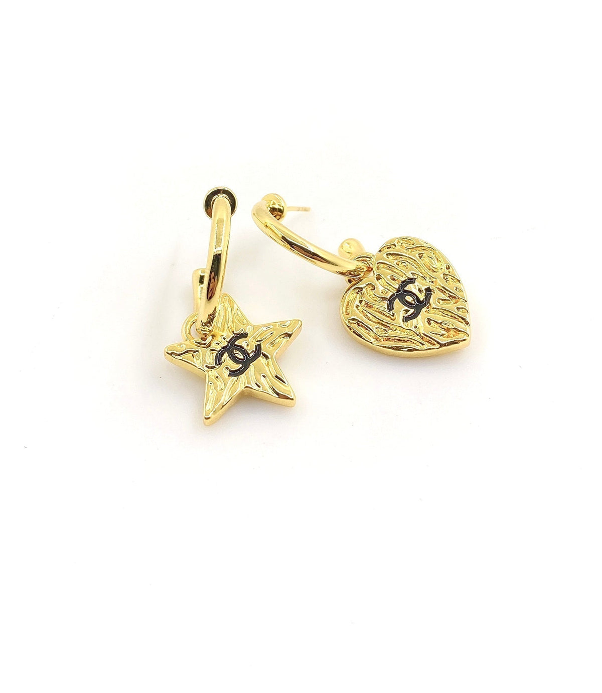 Chanel Heart Star Earrings - 18K Yellow Gold