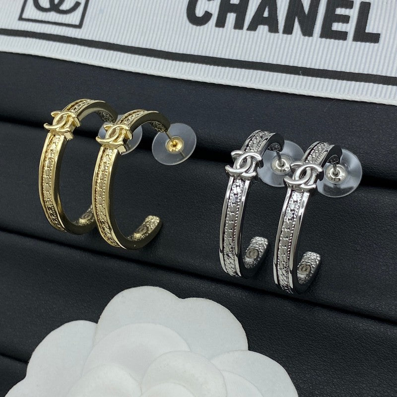 Chanel Circle Zircon Earrings - 18K Gold