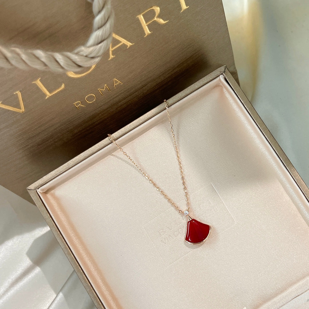 Bvlgari Dream Carnelian Necklace - 18K Gold