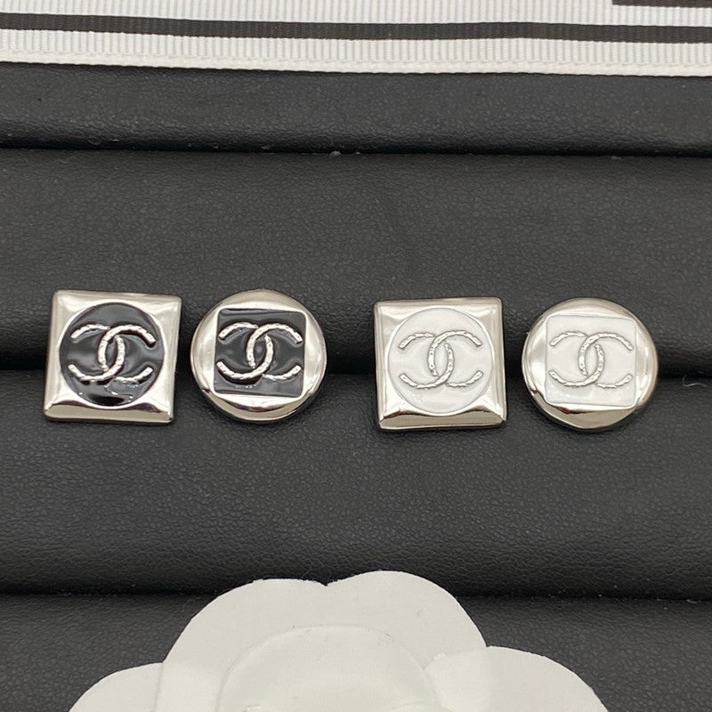 Chanel Black & White Square Earrings - 18K Yellow Gold