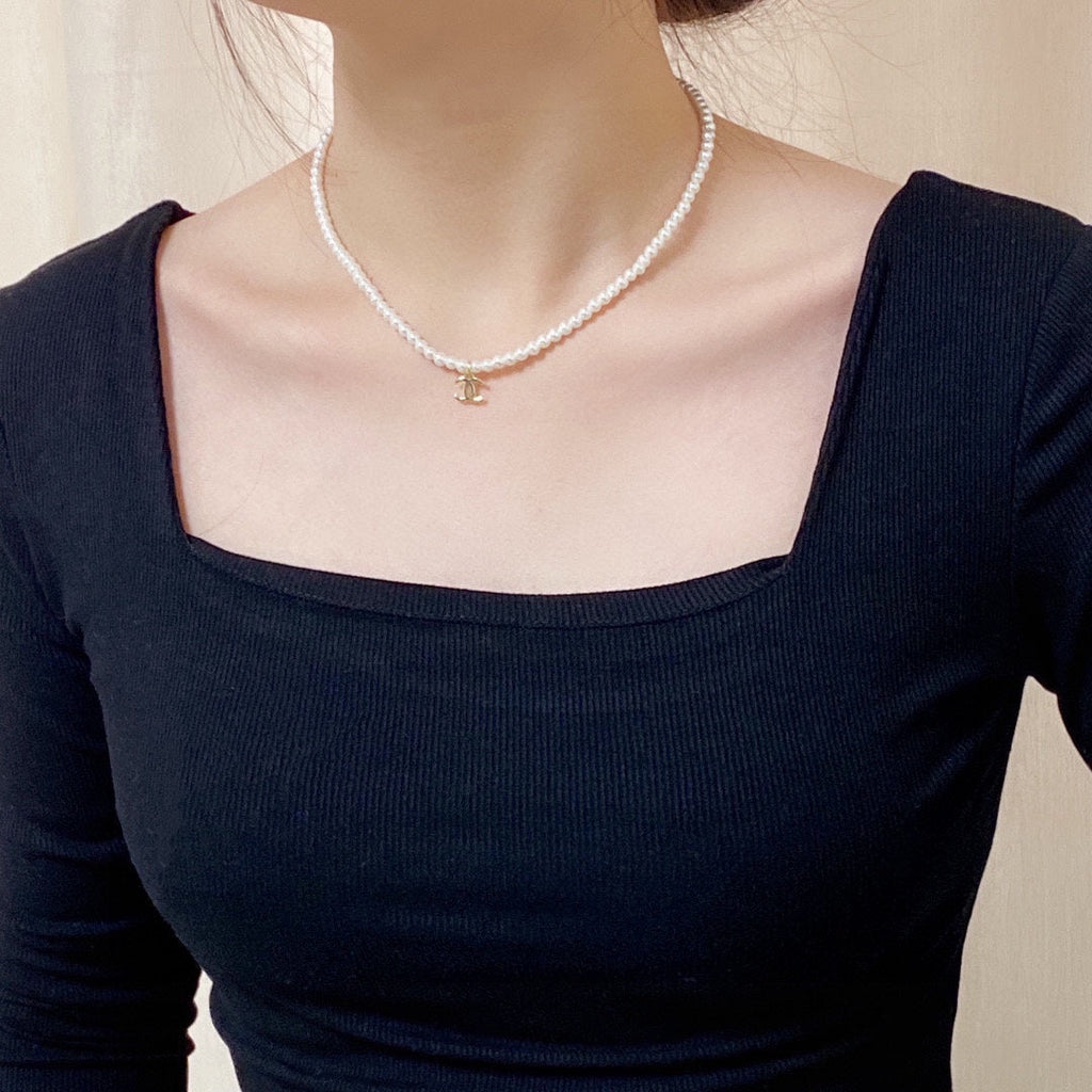 Chanel Pearls Choker Necklace