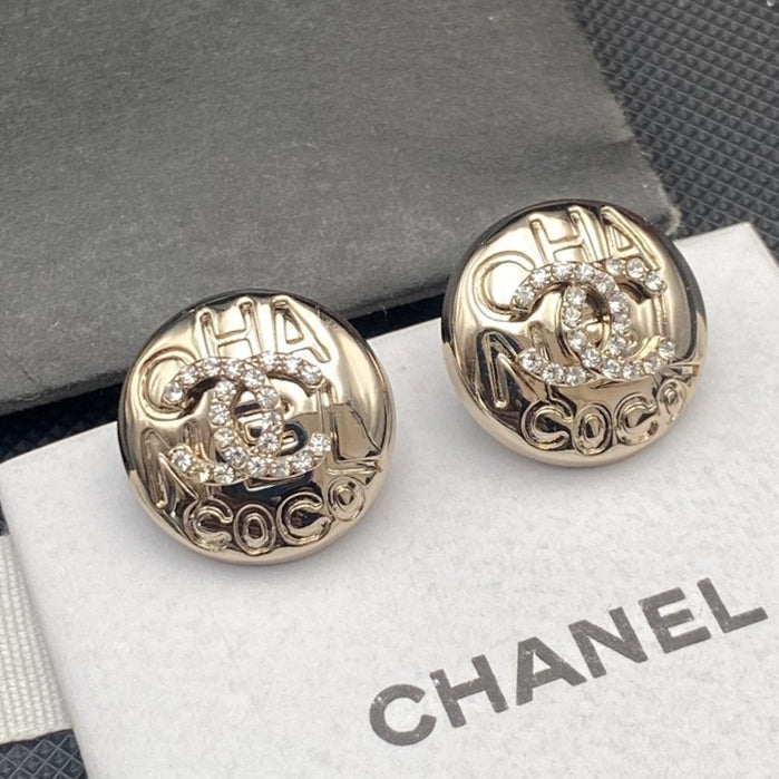 Chanel Circle Diamond Earrings - 18K Yellow Gold