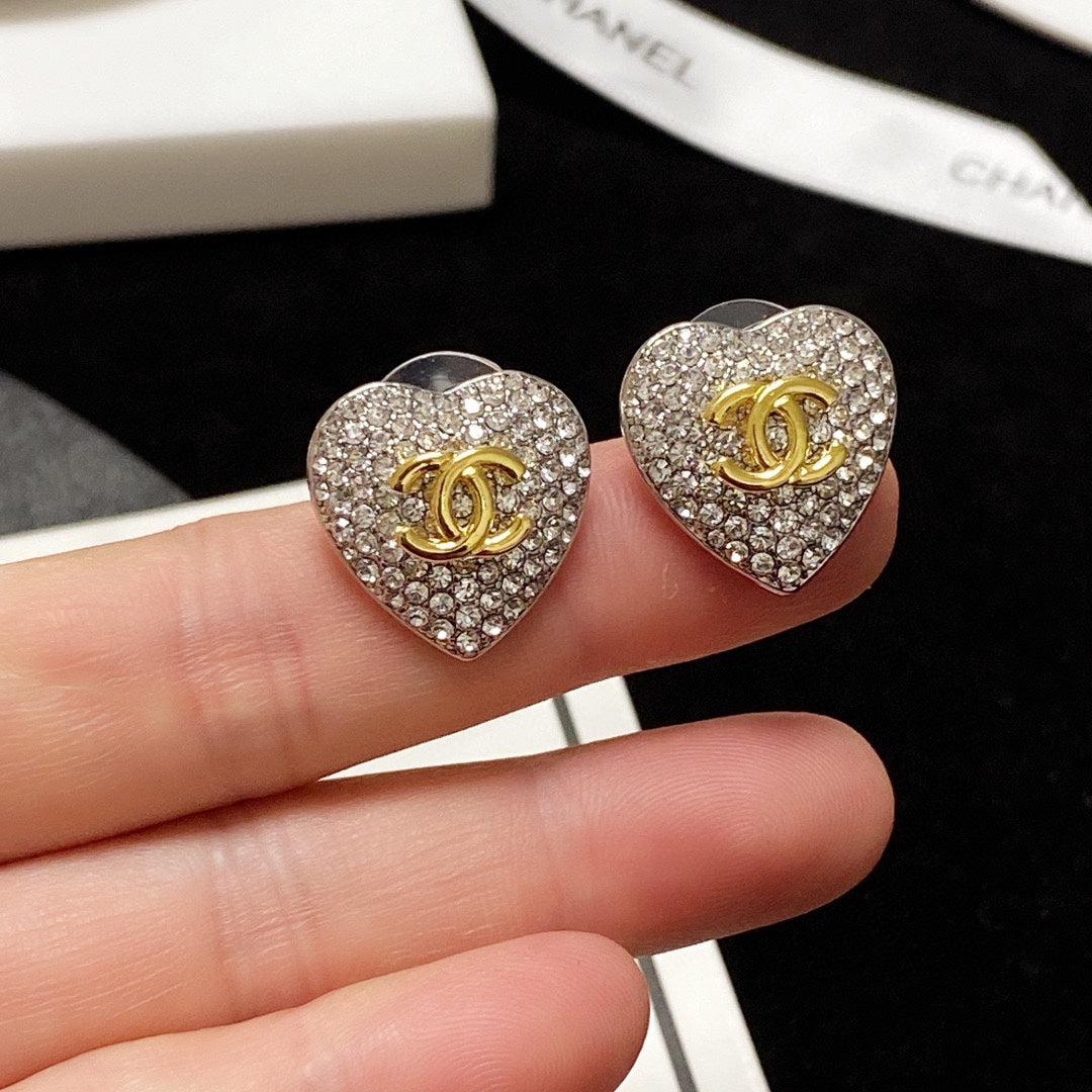 Chanel Heart Diamond Earrings - 18K Yellow Gold