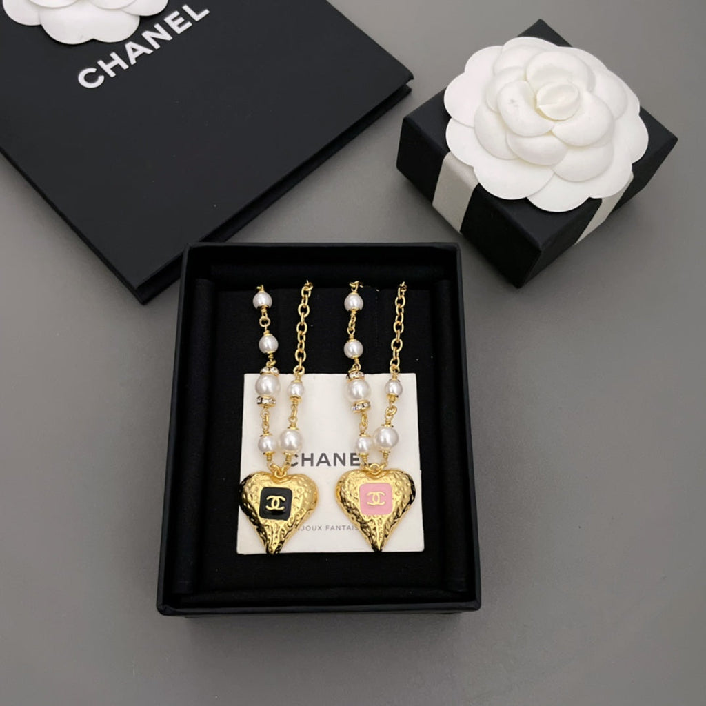 Chanel Pearls Chain Necklace