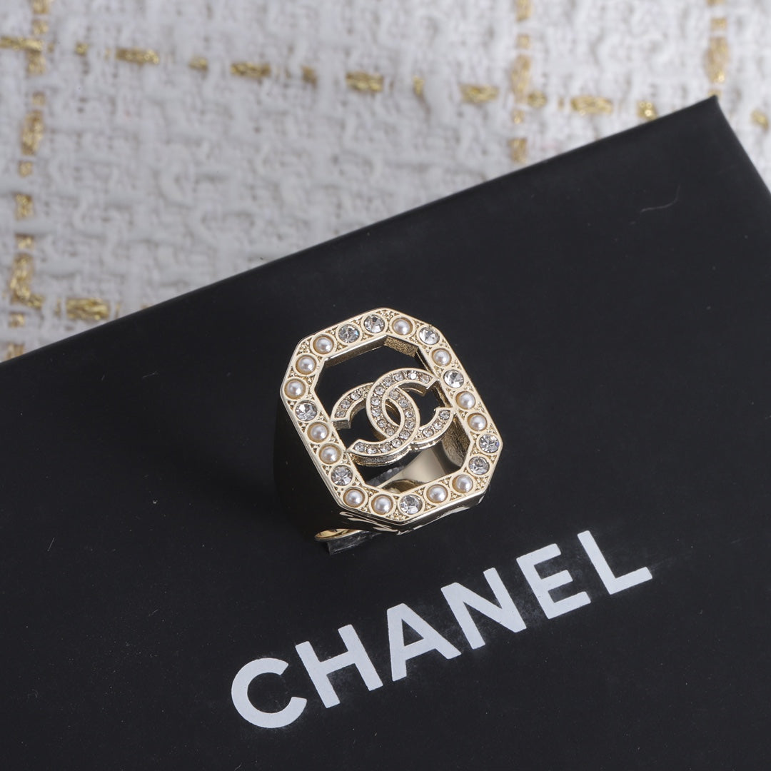 Chanel Diamond Ring - 18K Yellow Gold