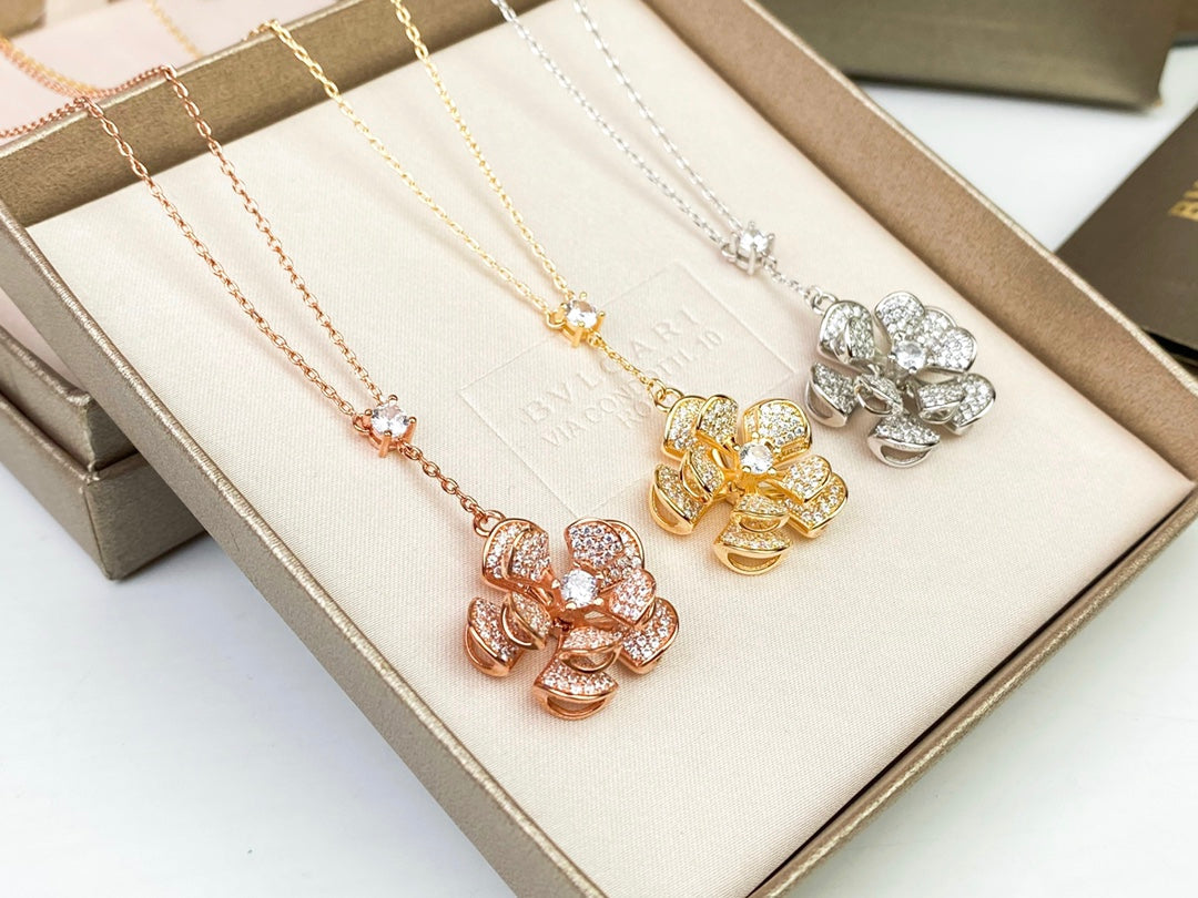 Bvlgari DIVAS' DREAM Necklace - 18K Gold