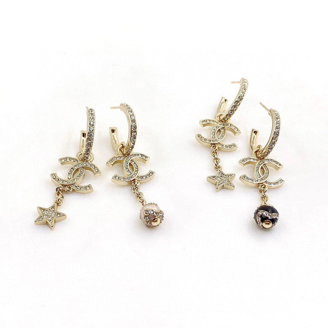 Chanel Pearl Long Pendant Earrings - 18K Yellow Gold