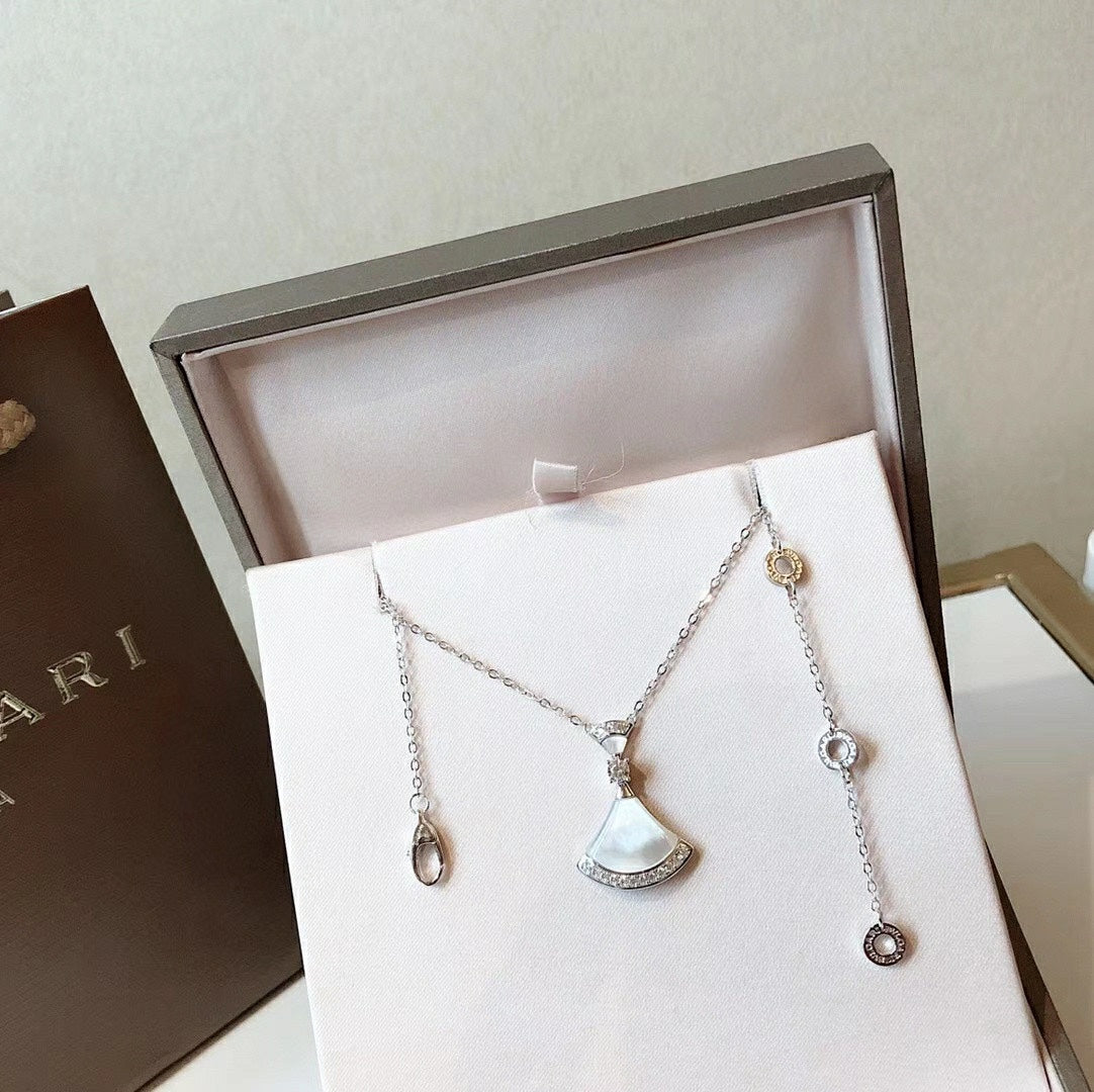 Bvlgari Dream Pearl Necklace - 18K Gold