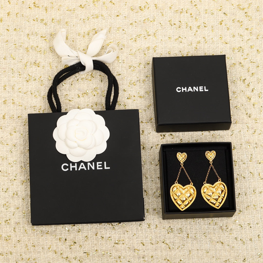 Chanel Coco Crush Heart Pendant Earrings - 18K Yellow Gold