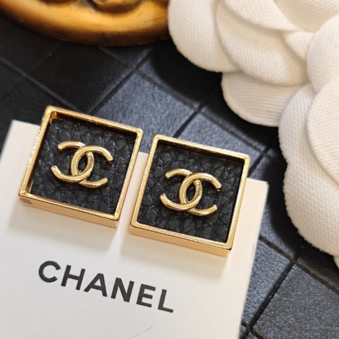Chanel Black Square Earrings - 18K Yellow Gold