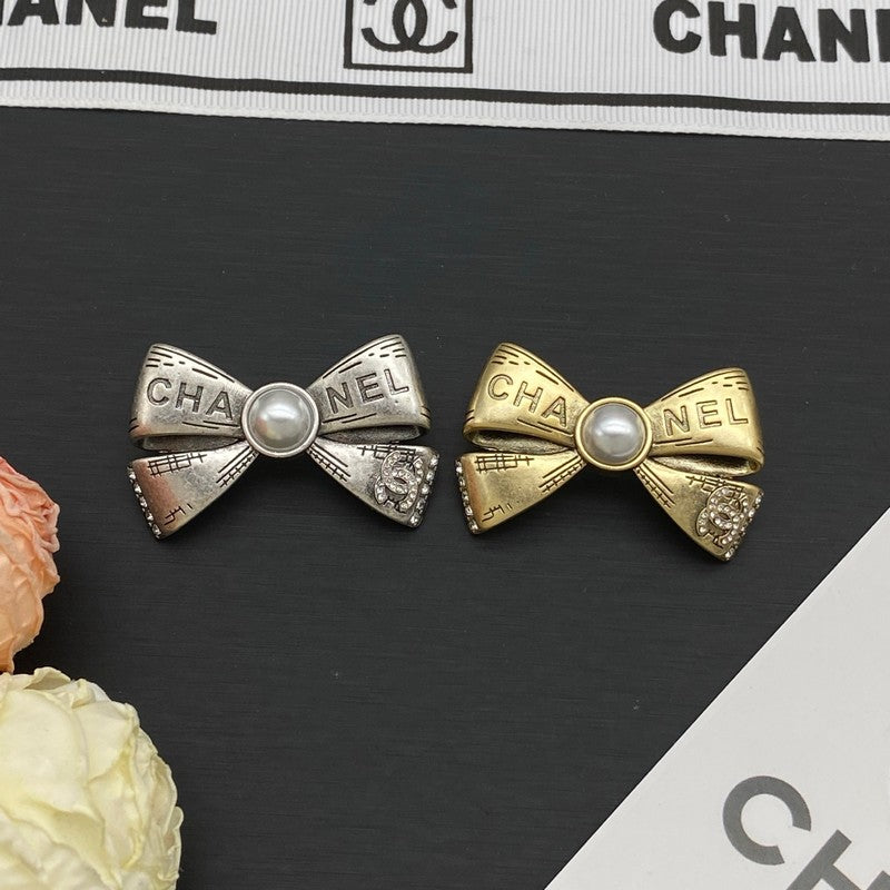 Chanel Bow Tie Pearl Gold Brooch