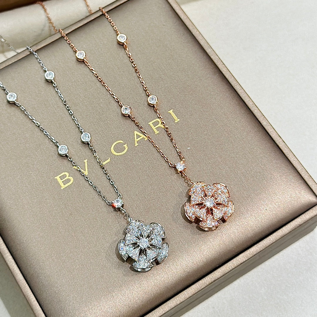 Bvlgari Dream Moissanite Necklace - 18K Gold