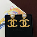 Chanel Pearl Earrings - 3.8 cm Height - 18K Yellow Gold
