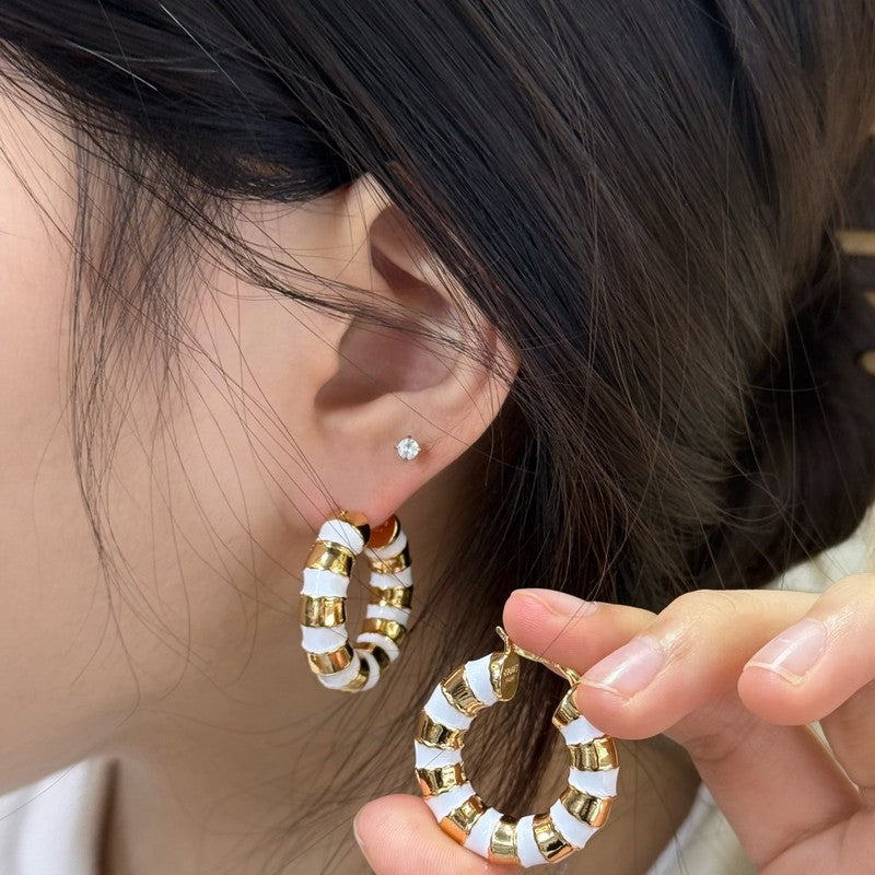 Celine Pearl Round Earrings - 18K Yellow Gold