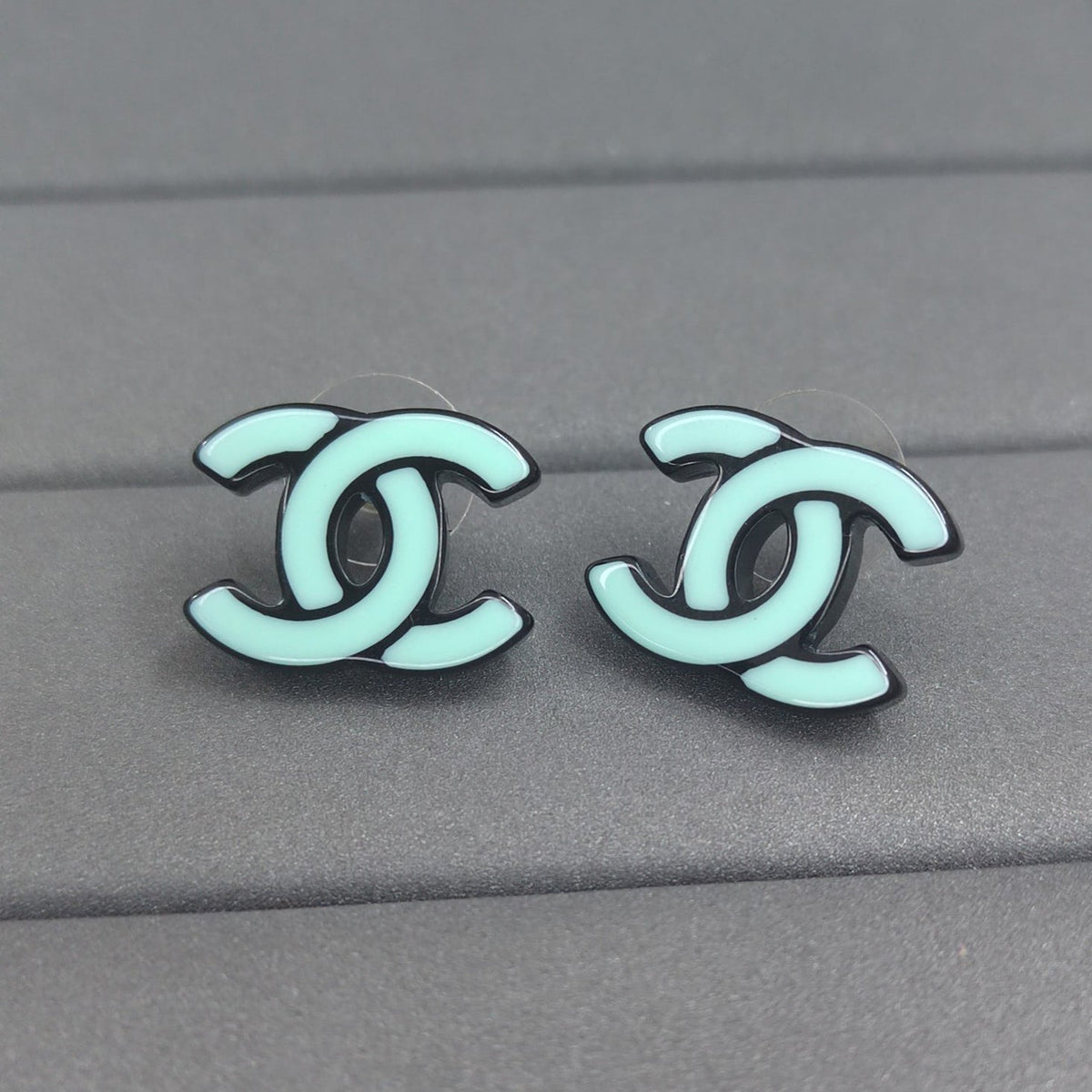 Chanel Classic Blue Earrings - 18K Yellow Gold