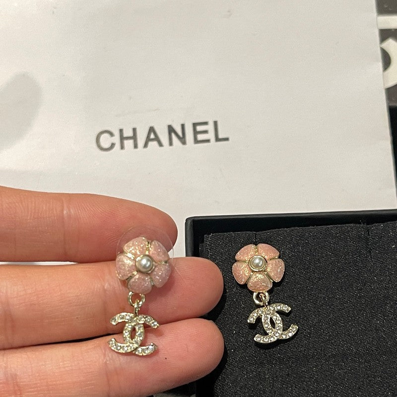 Chanel 26C Pink Camellia Diamond Earrings - 18K Yellow Gold