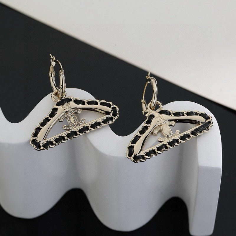 Chanel Coat Hanger Earrings - 18K Yellow Gold