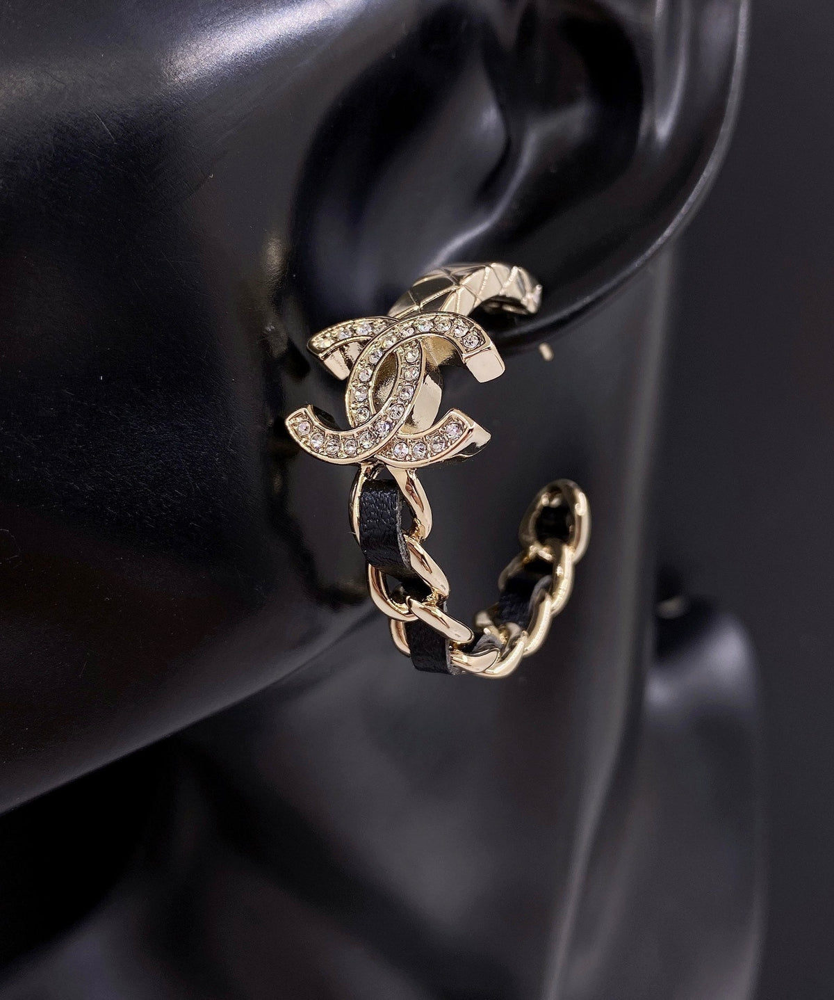 Chanel Black Open Earrings - 18K Yellow Gold