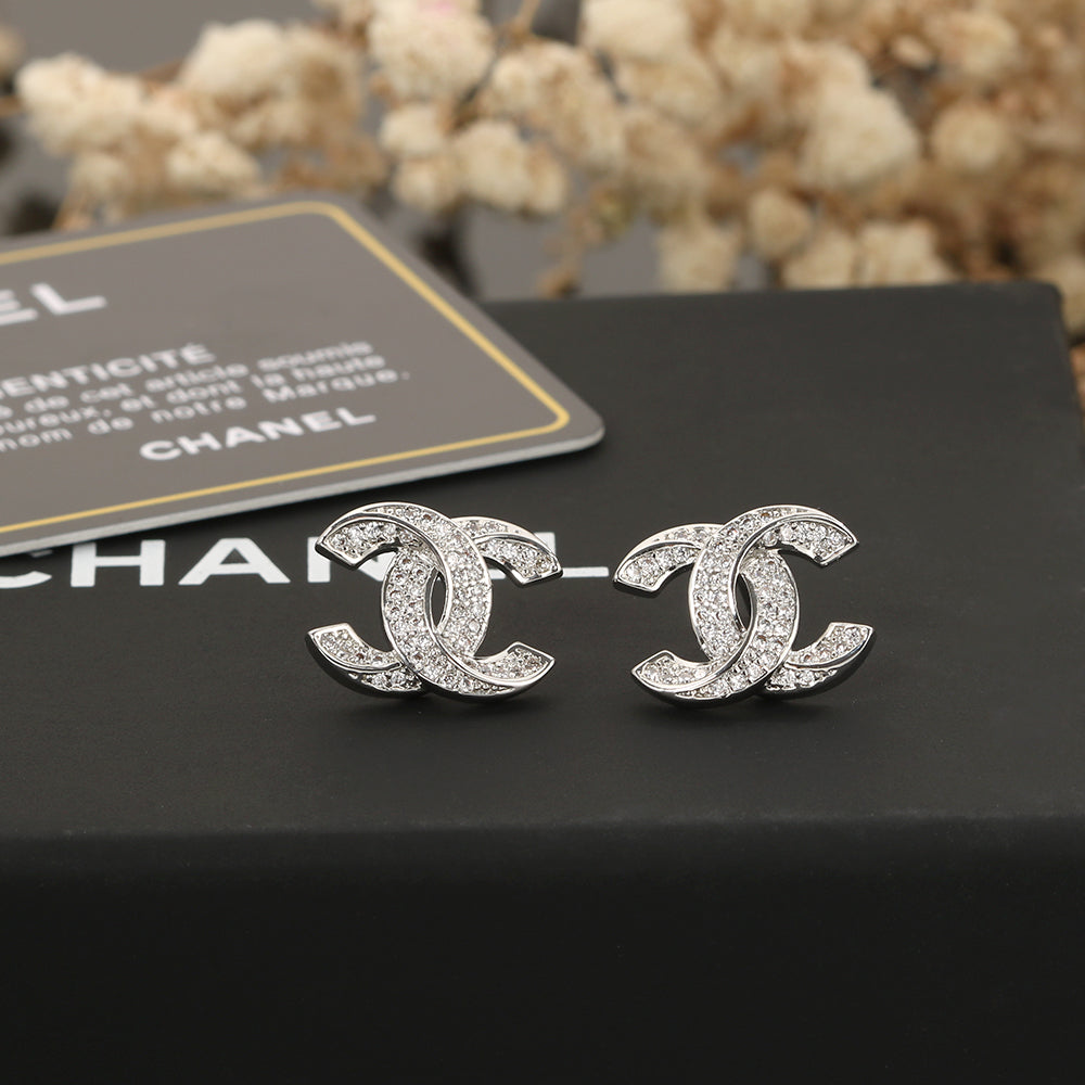 Chanel Diamond Earrings - 2 cm Height - 18K White Gold