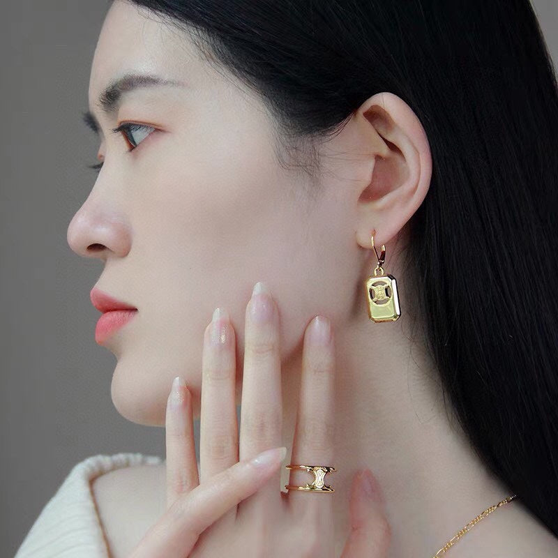 Celine Triomphe Square Hoops Earrings - 18K Yellow Gold