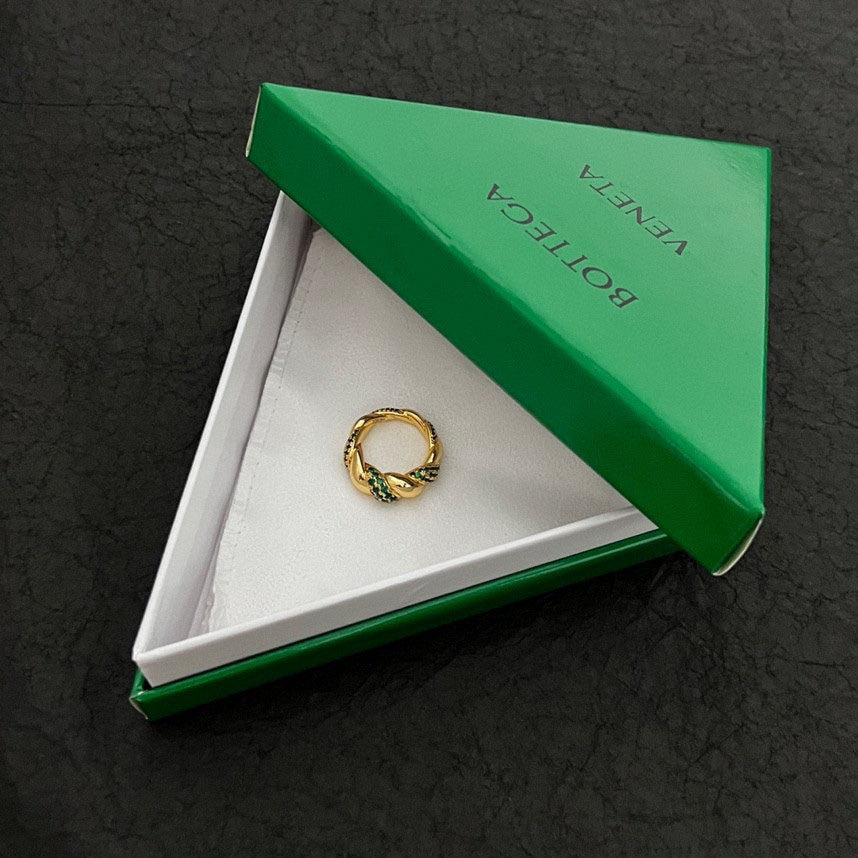 Bvlgari Green Crystal Ring - 18K Yellow Gold