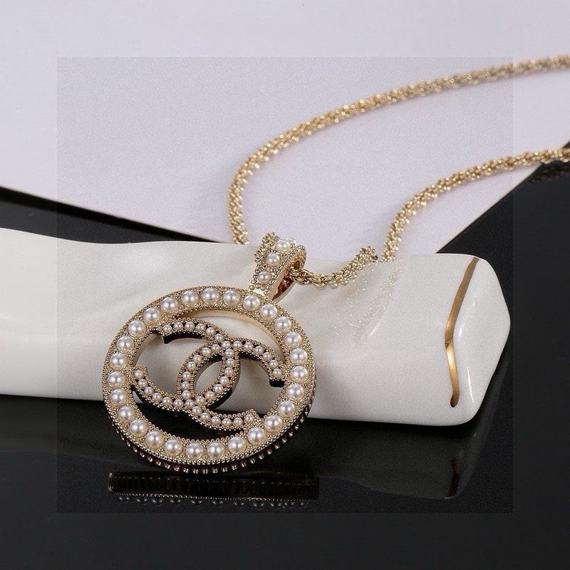 Chanel Pearl Round Gold Necklace