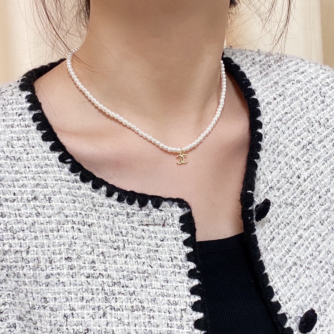 Chanel Pearls Choker Necklace